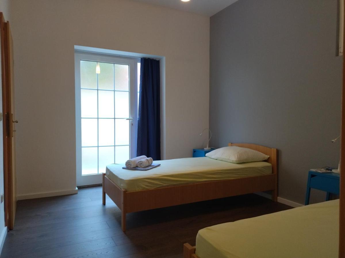Holiday Home With Free Parking By The Beach 브렐라 외부 사진