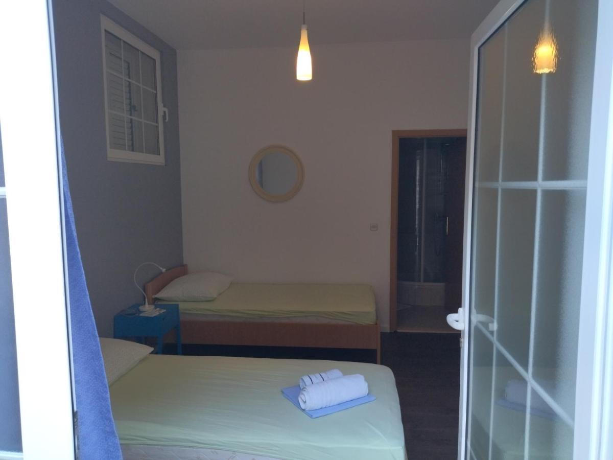 Holiday Home With Free Parking By The Beach 브렐라 외부 사진